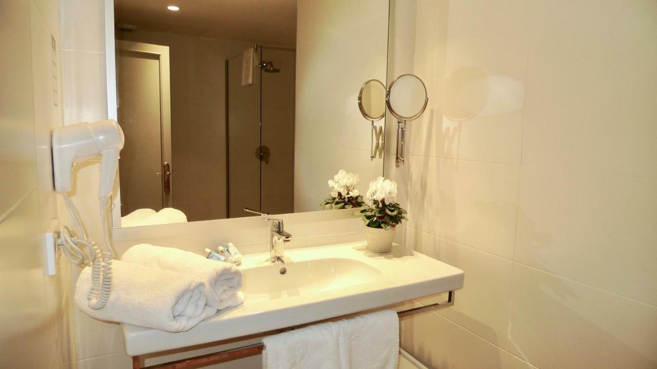 Carabela Hotel Peguera Eksteriør billede