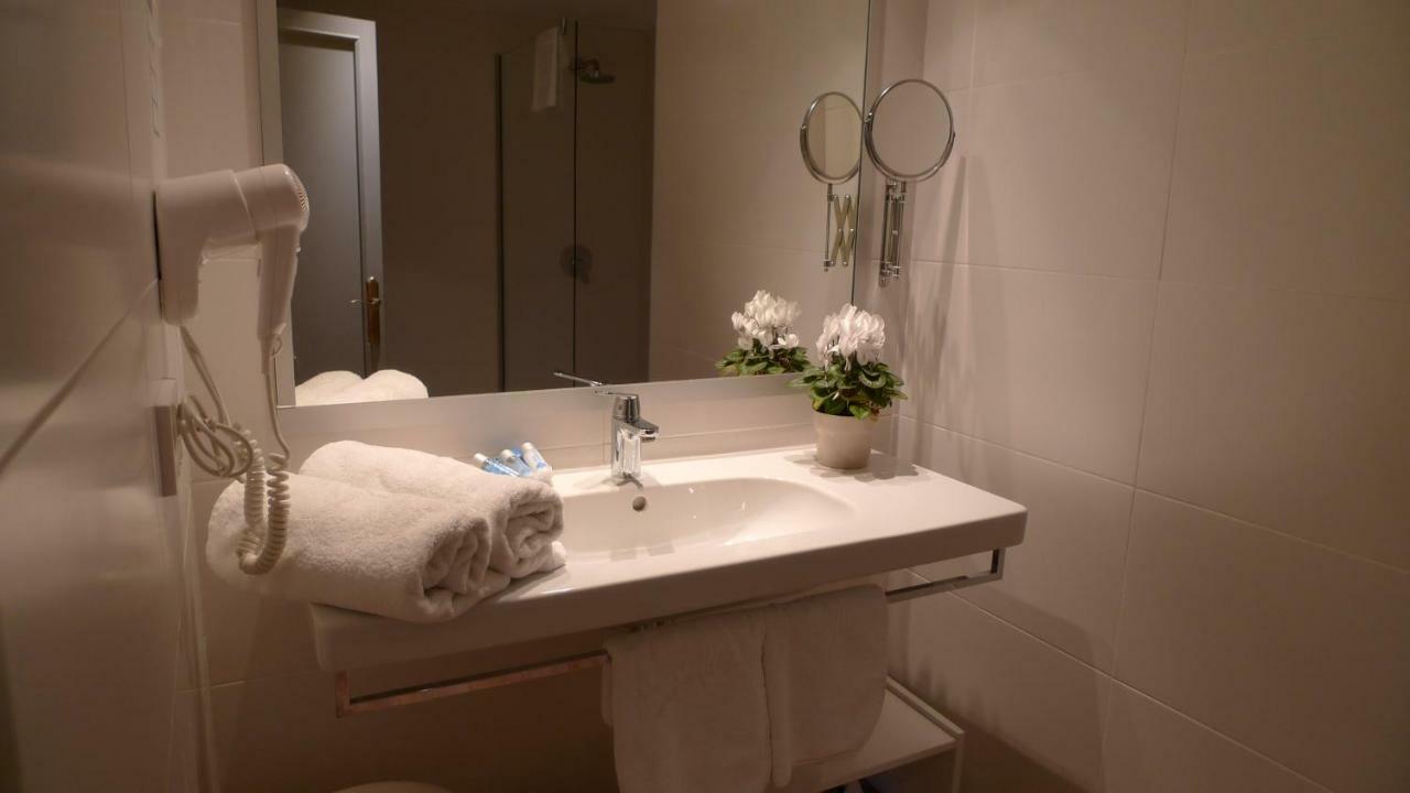 Carabela Hotel Peguera Eksteriør billede